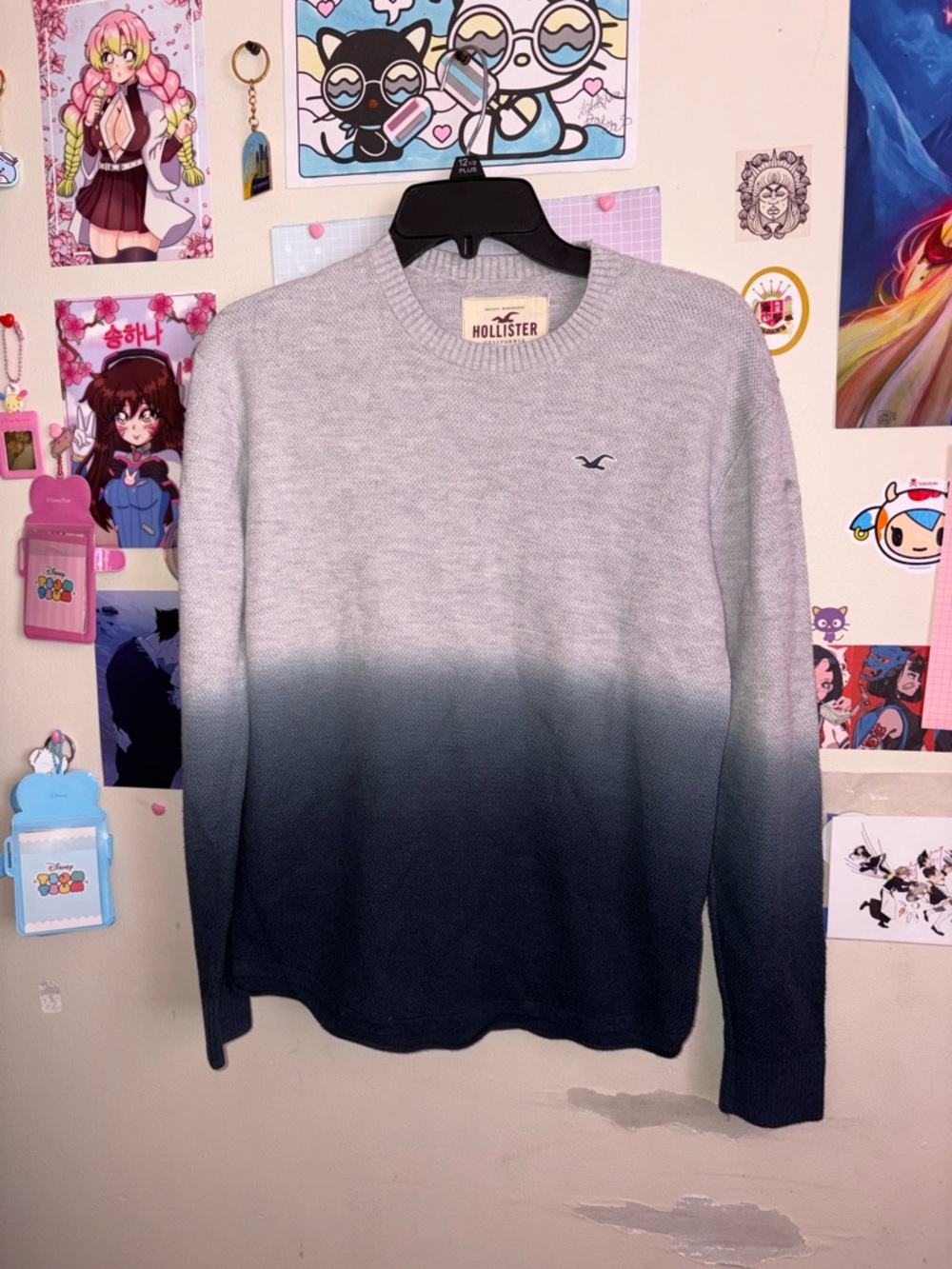 Vintage Hollister Men's Ombre Crewneck Sweater in Light Gray and Black